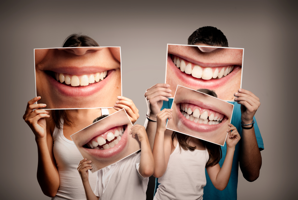 Shutterstock 1054009919 the new role of digital smile previews in family dental visits