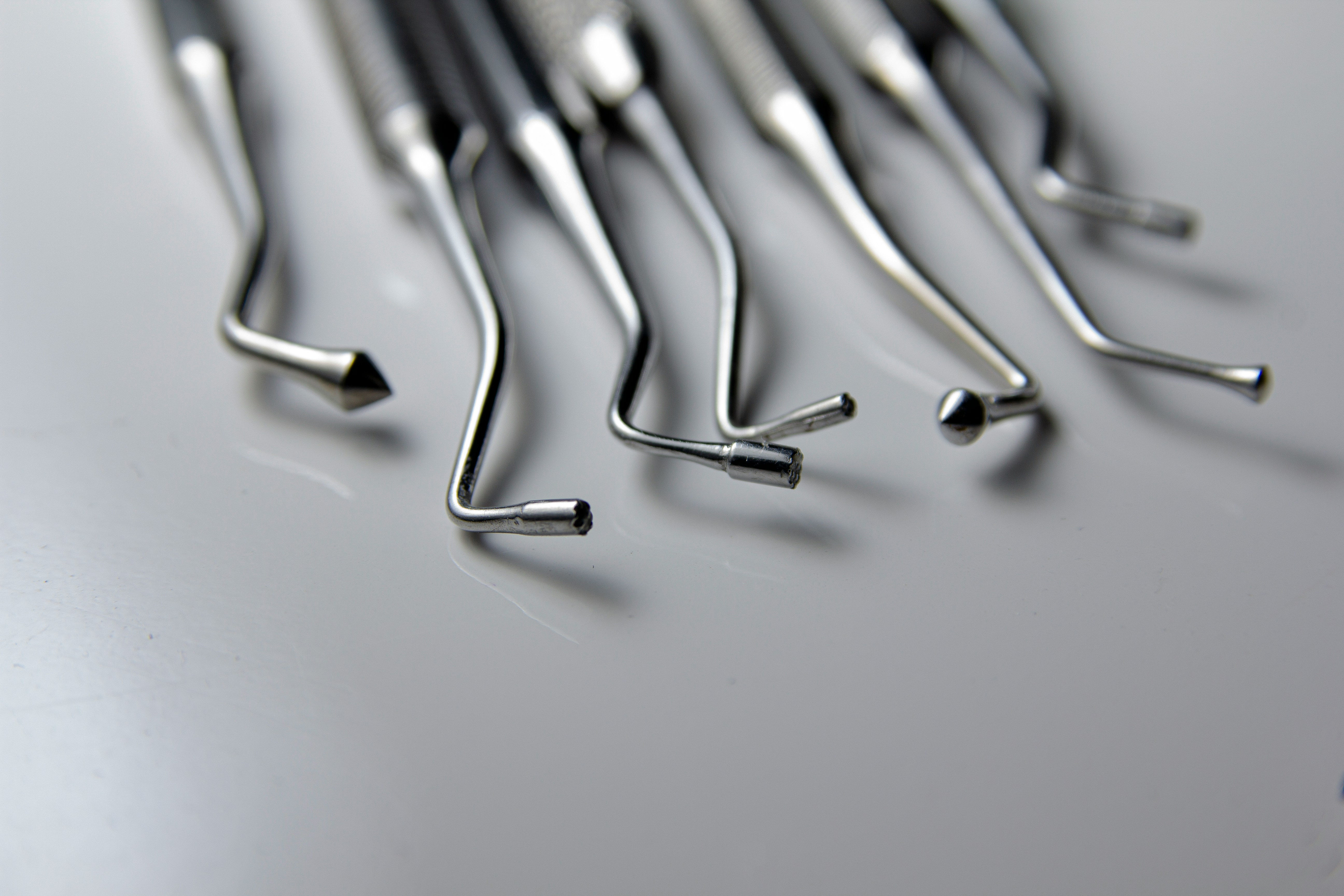 Ozkan guner lo4hkjvyqjm unsplash emergency root canals when saving the tooth is still possible