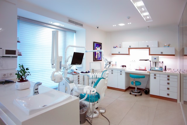 what families should look for in a cosmetic friendly dental office